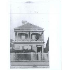 Dwellings unidentified