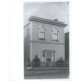 Dwellings unidentified