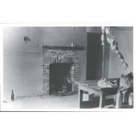 Interior of hut, near turn off to Waikouaiti River + Yellow hut