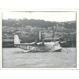 Imperial Airways at Dunedin Wharf