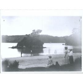 Islet in Horseshoe Bay