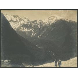 Looking up the Strachan Valley