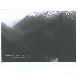 Road over Arthur's Pass, NZ.