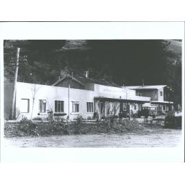 Arthur's Point Hotel