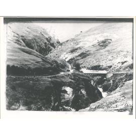 Arthur's Point, road to bridge