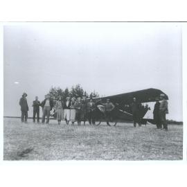 Home made air plane at Chatton, near Gore.