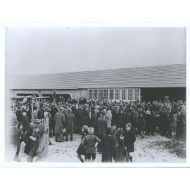 Crowd at Otago Aerodrome