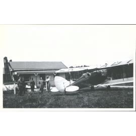 Alex Graham in centre with pipe