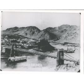 [Dredge going under the Alexandra Bridge]