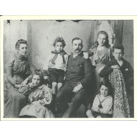 ALLEN, Sir James, Lady Mary Hill Allen & Family