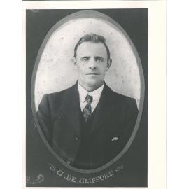 De Clifford, C.