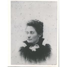 DODDS Christine Isabel (nee Binnie)
