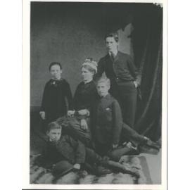 DODDS, Agnes Shiel and family before coming to N.Z.