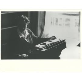 Dallas, Ruth moving into the Burns Fellow room