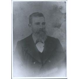 Mr Iversen, Earnscleugh