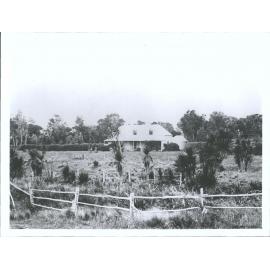 Roberts, F House, Puerua