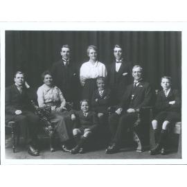 Mr & Mrs Sydney Varcoe and family.