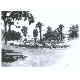 Albert Park, Gardens