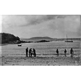 Lowry's Beach, The Neck
