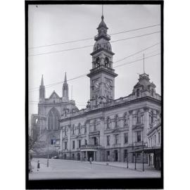 Municipal Chambers and St Paul's Cathedral, Dunedin