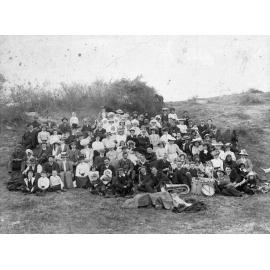 Charles Begg and Company Dunedin Branch staff picnic
