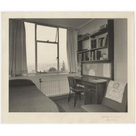 Arana Hall bedroom