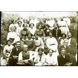 [Mosgiel Presbyterian Church] Choir picnic, Woodside