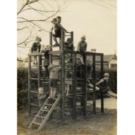 Rachel Reynolds Kindergarten children on a jungle-gym