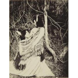 Pani Rehu (seated) and unidentified wahine Māori