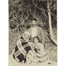 Wanaka Weka, unidentified wahine Māori, and Ettie Rehu