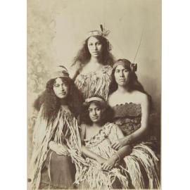 Bliss Rehu, Pani Rehu, Erihapeti Tipa, and Molly Hampstead