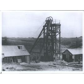 The new poppet head in 1909. Showing engine shed modifications