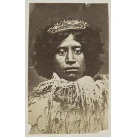 Māori woman wearing a tiara
