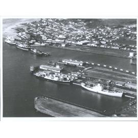 New Wharves in foreground first used 1960