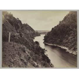 Manawatu Gorge, halfway post between Wellington and Napier