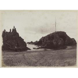 Shag Rock and Cave Rock, Sumner