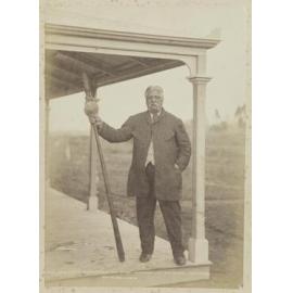 The Great Ngātimaniapoto chief "Wahanui", at his house, Alexandra