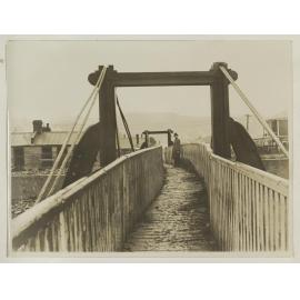 Bridge over Leith near Laurel Bank