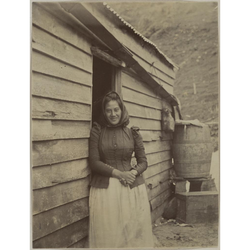 W.M. Hodgkins's photograph album - P2008-066
