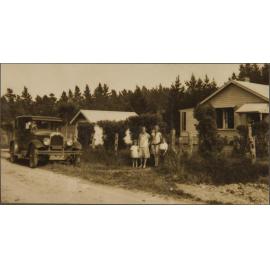 Nell Chance with her children Lorna, Gwenda and Alan