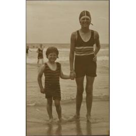 Gwenda and Lorna Chance