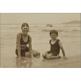 Lorna and Gwenda Chance