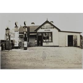 G.W. Dennis, Wallacetown