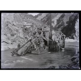 Sew Hoy dredge at Moke Creek