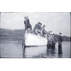 Group of men with a yacht, Deep Stream