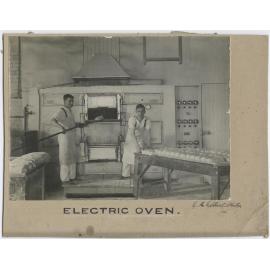 Electric oven