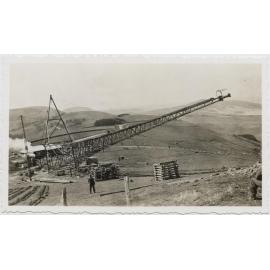 Raising the mast
