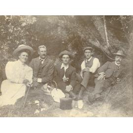 Dawson and Tewsley family picnic at Whare Flat