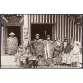 Group outside Te Whai-a-te-Motu wharenui, Ruatāhuna