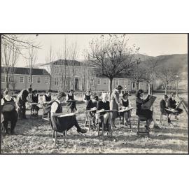 Outdoor art class, Dunedin North Intermediate School